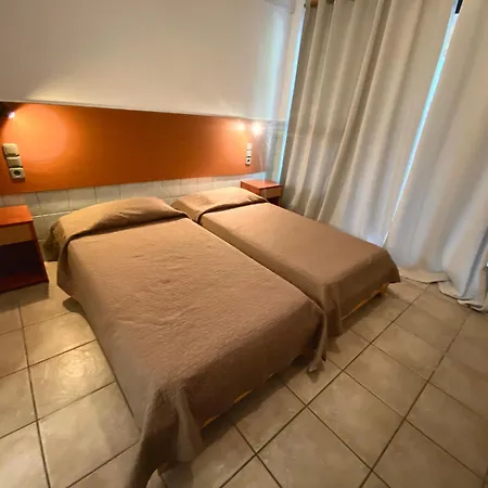 Nireas Corfu Apartmanhotel Aharávi