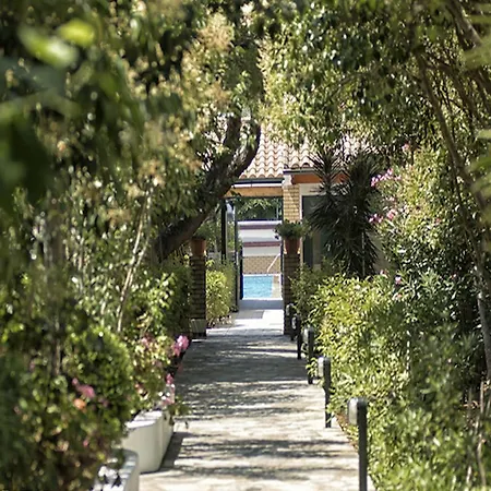 Nireas Corfu Apartmanhotel 3*